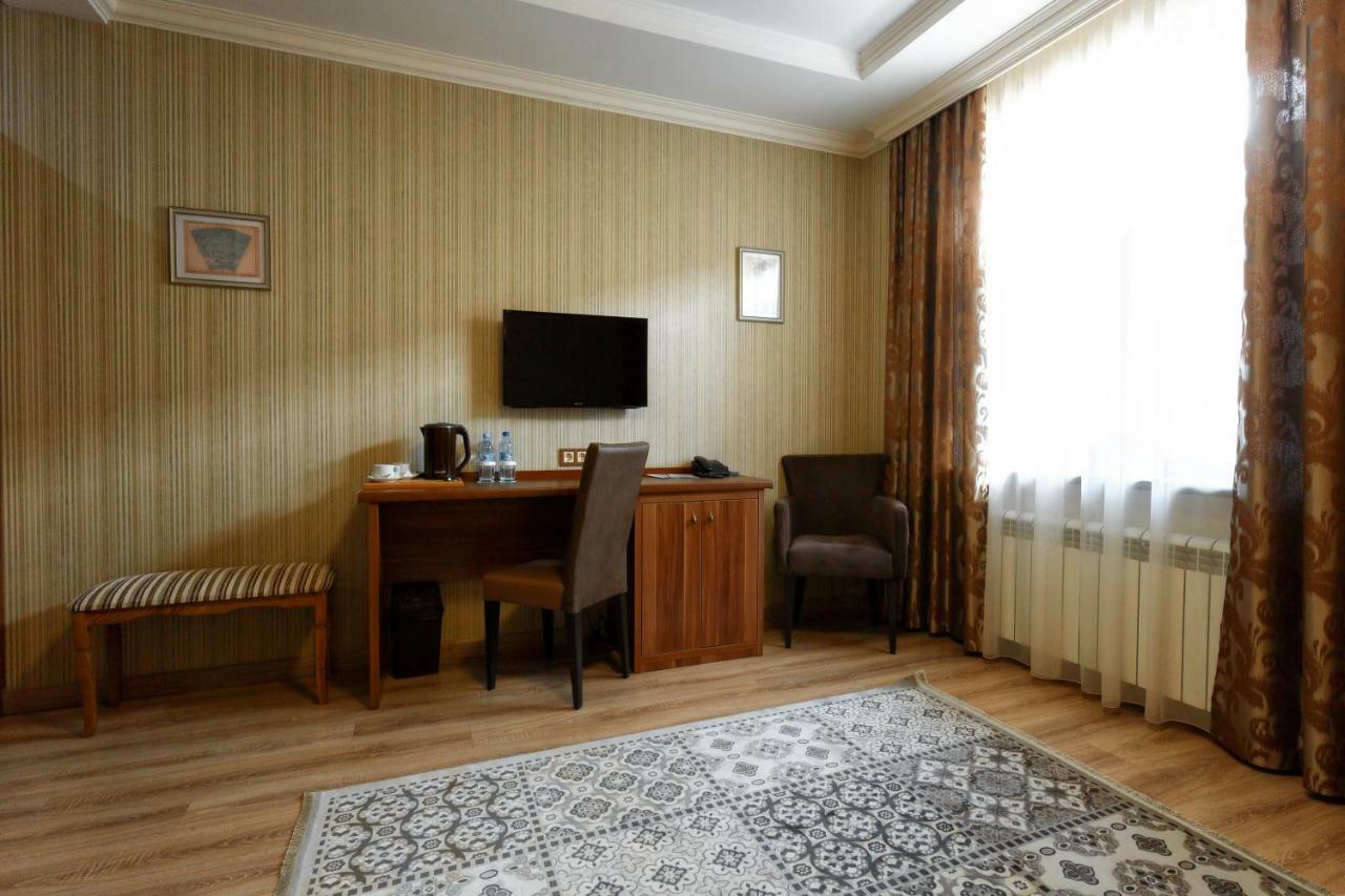 Sacvoyage Hotel Almaty Extérieur photo