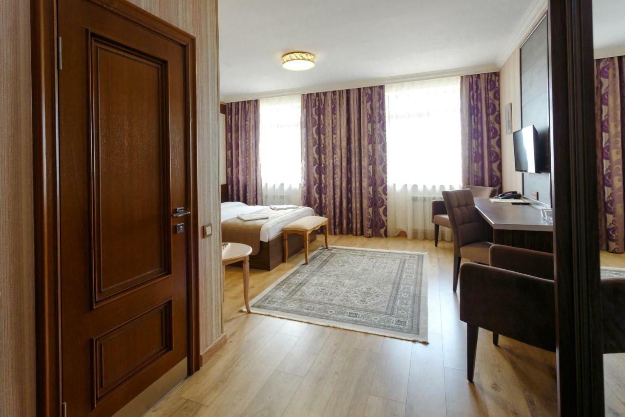 Sacvoyage Hotel Almaty Extérieur photo
